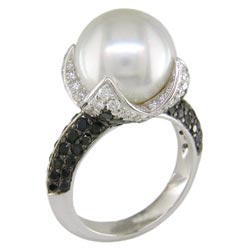 L1921 18KT Pearl, Diamond, and Black Sapphire Ring